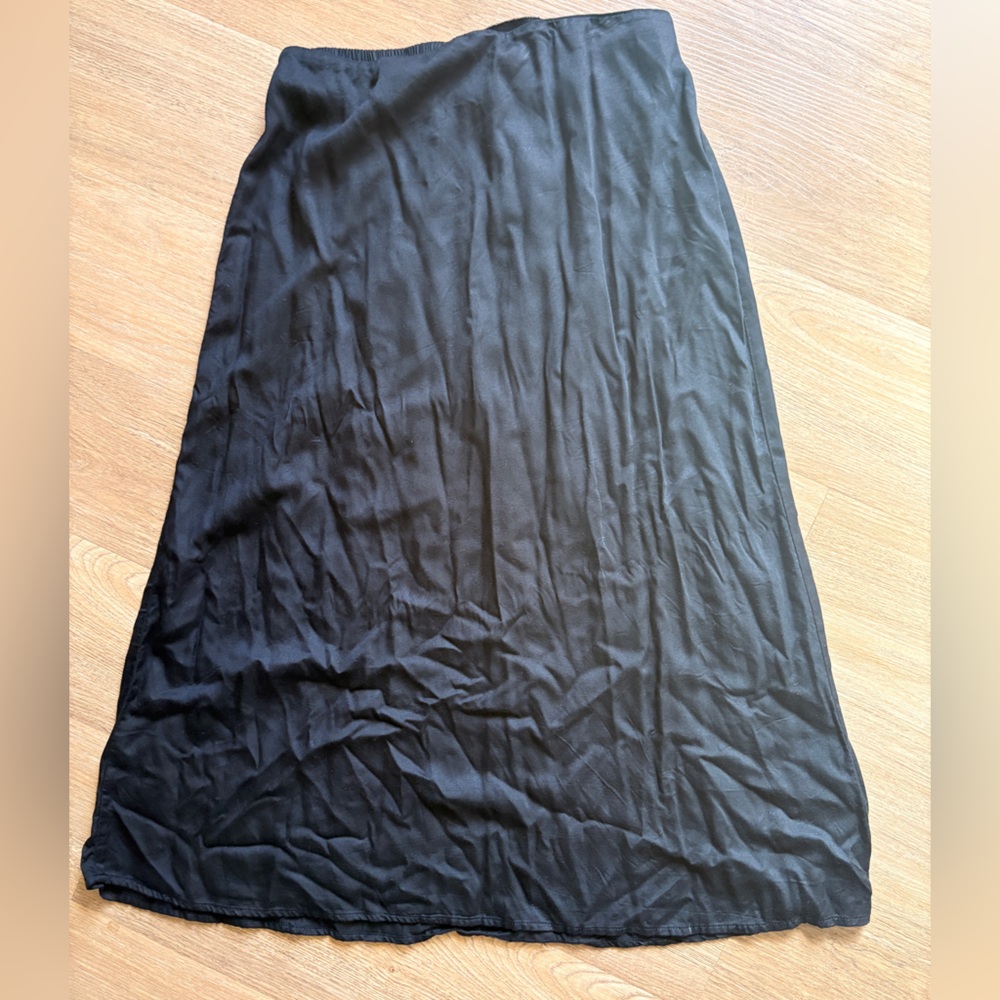 Elegant Black Midi Skirt